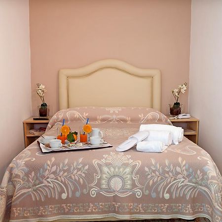 Hotel Caruso ماسّا لوبْرينسِ المظهر الخارجي الصورة