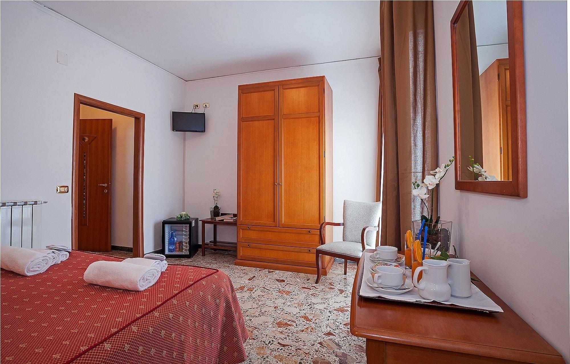 Hotel Caruso ماسّا لوبْرينسِ المظهر الخارجي الصورة