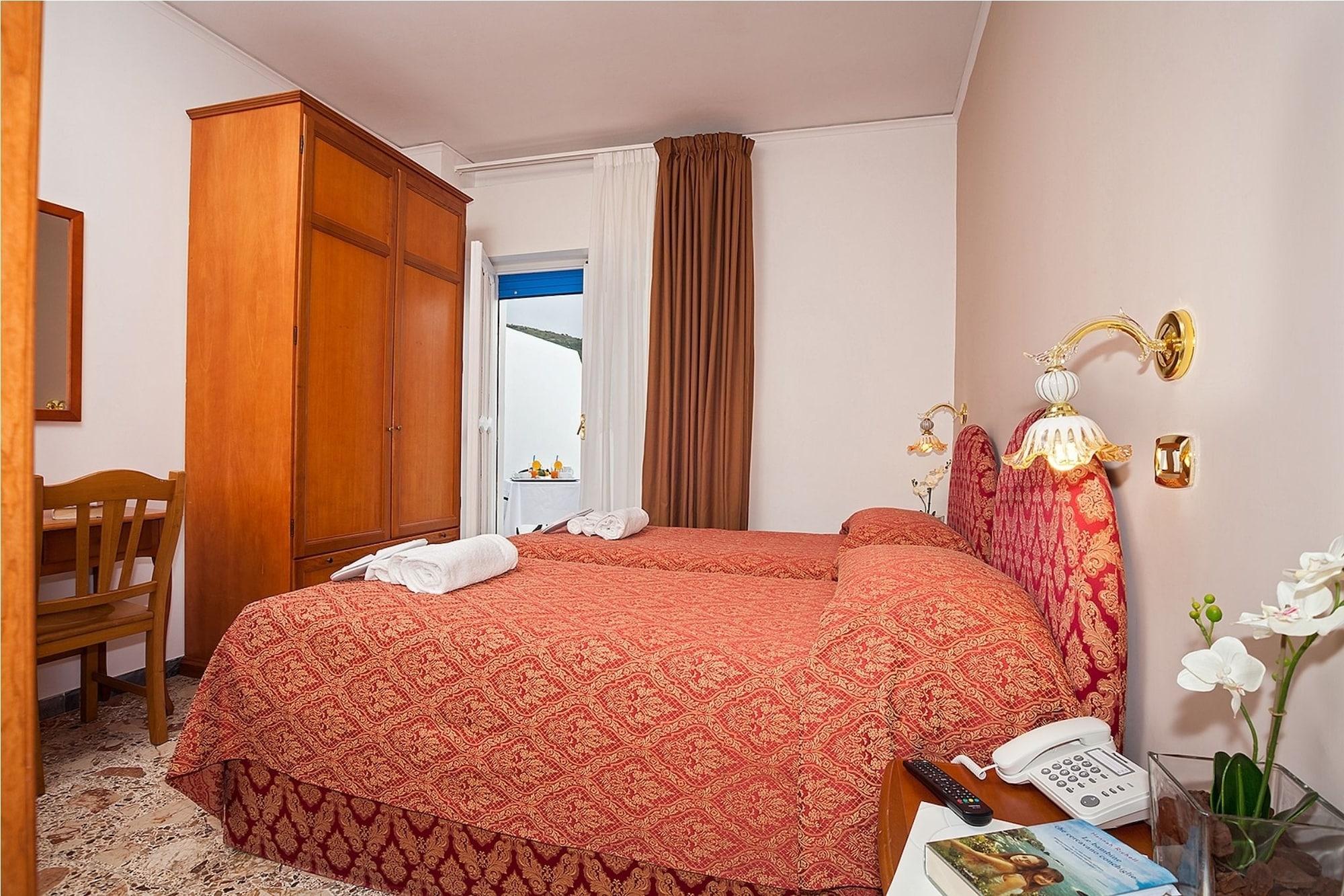 Hotel Caruso ماسّا لوبْرينسِ المظهر الخارجي الصورة