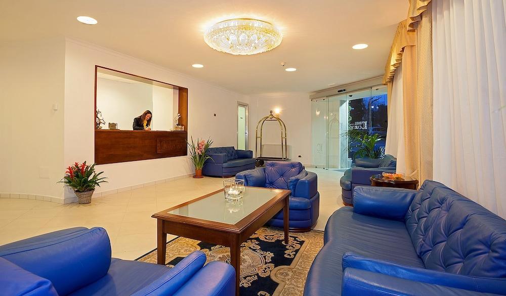 Hotel Caruso ماسّا لوبْرينسِ المظهر الخارجي الصورة