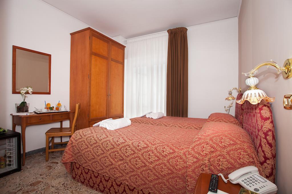Hotel Caruso ماسّا لوبْرينسِ المظهر الخارجي الصورة