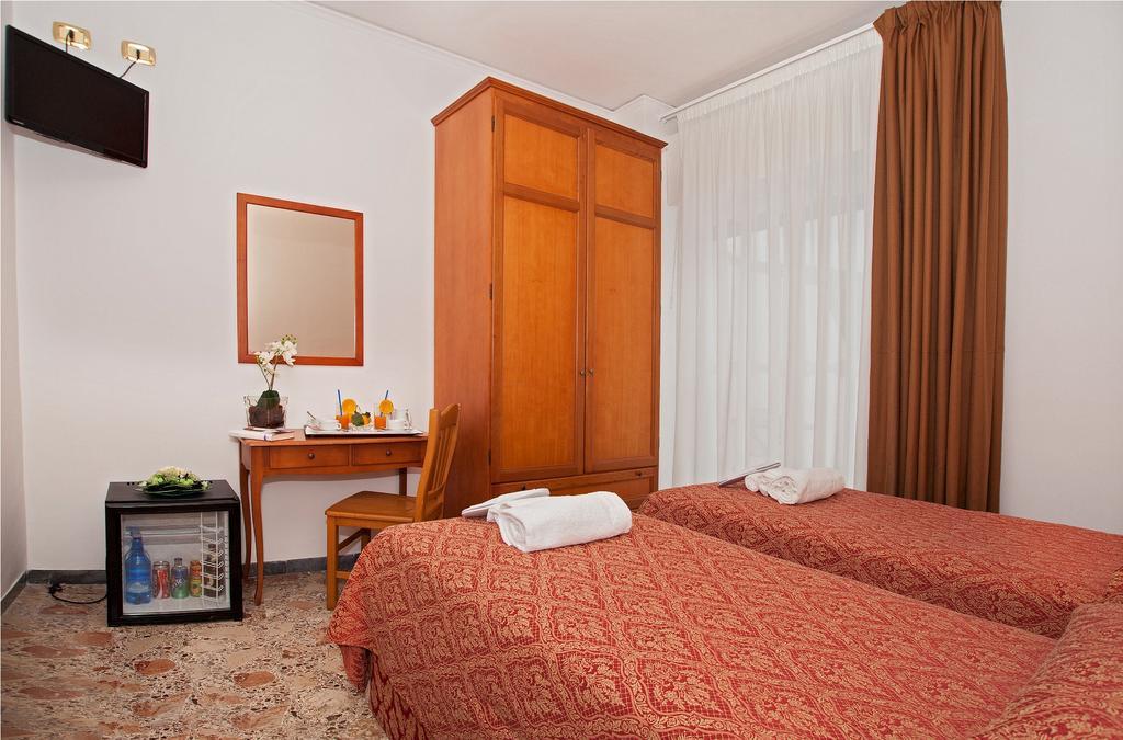 Hotel Caruso ماسّا لوبْرينسِ المظهر الخارجي الصورة