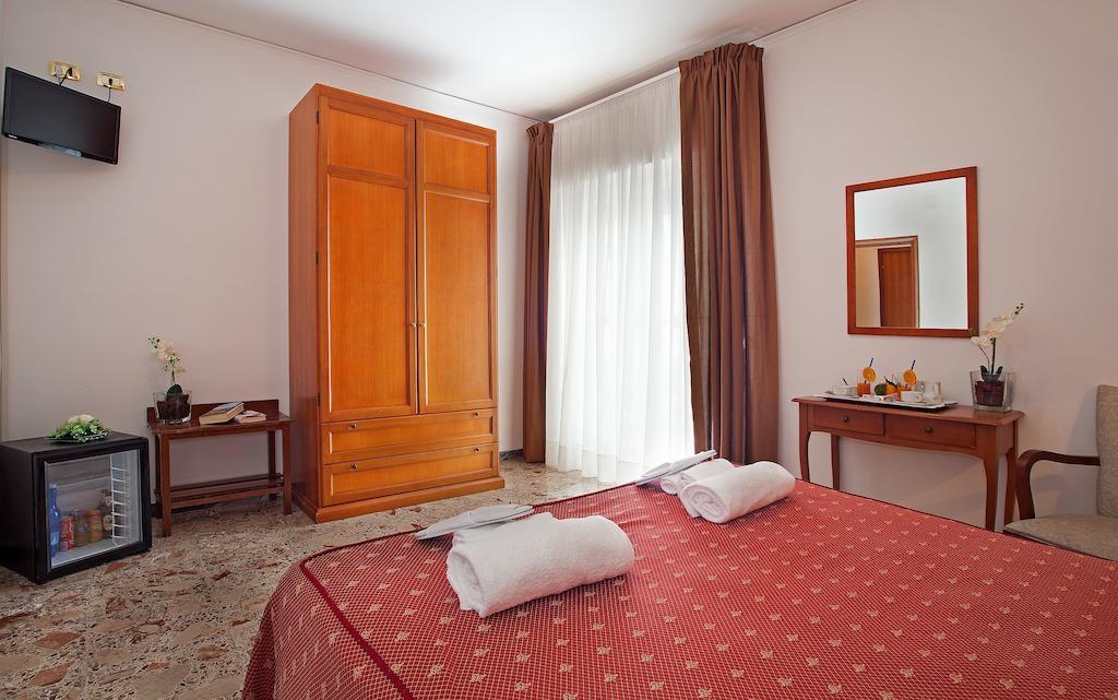 Hotel Caruso ماسّا لوبْرينسِ المظهر الخارجي الصورة
