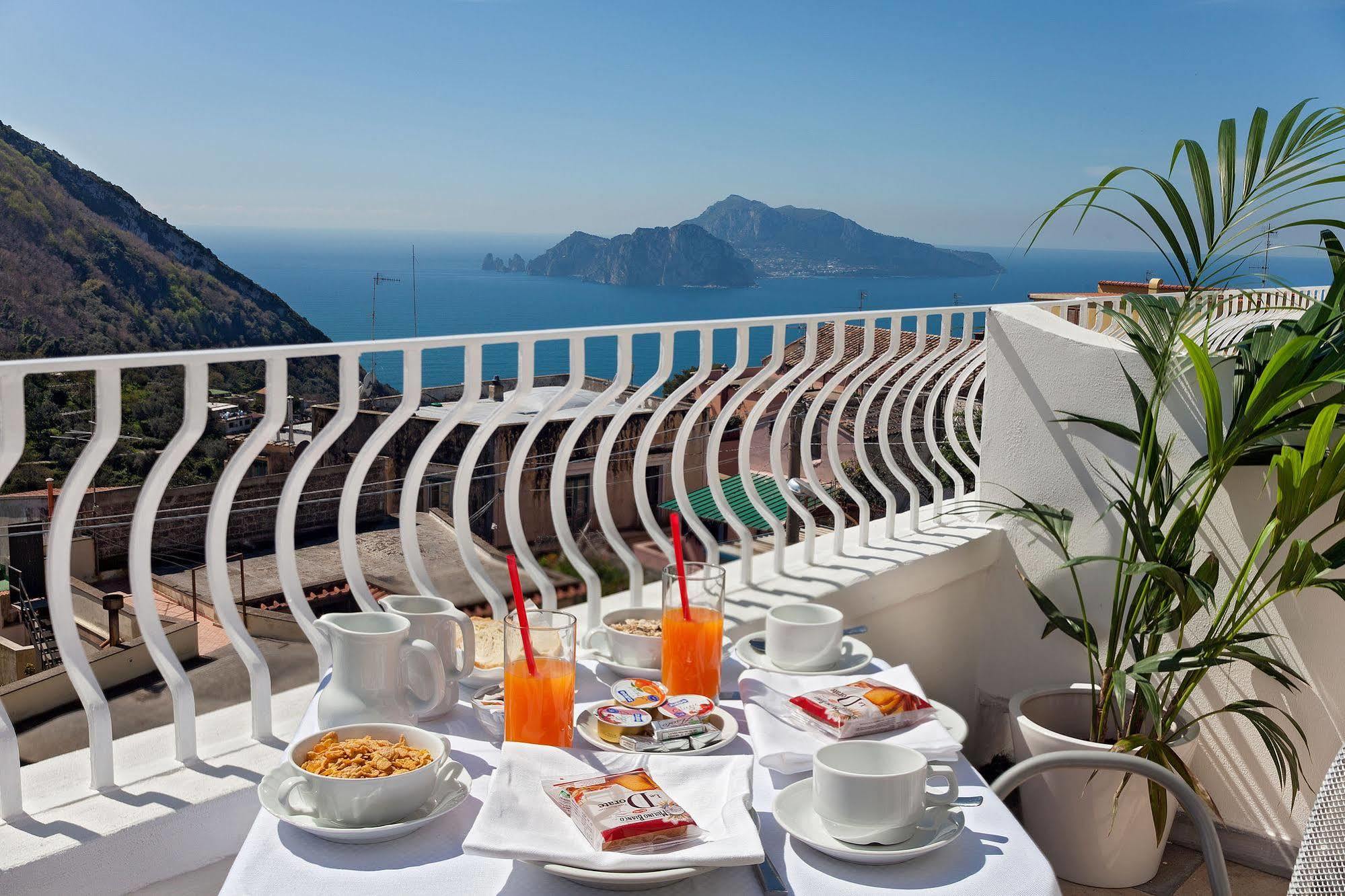 Hotel Caruso ماسّا لوبْرينسِ المظهر الخارجي الصورة